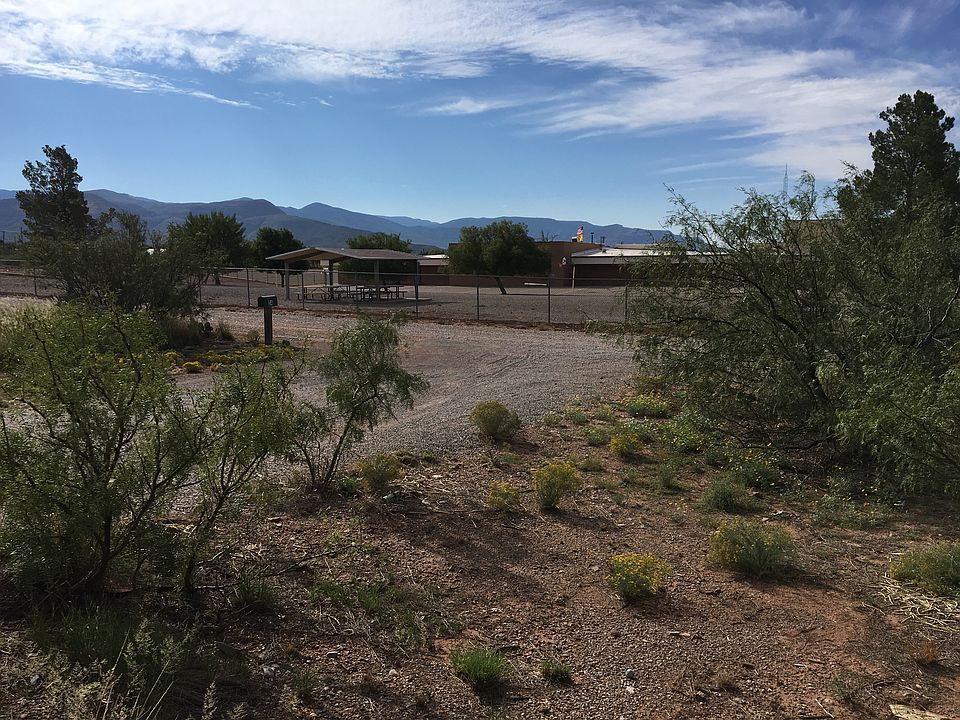 2nd image of 34 Sagebrush
