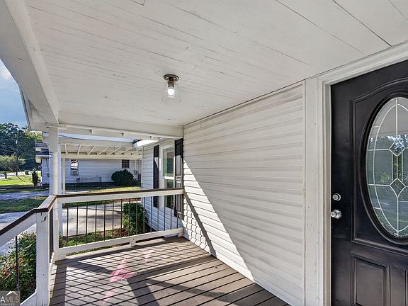 4th image of 406 Austin Ave