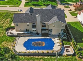 4005 Portland Ridge Dr, Florissant, MO 63034