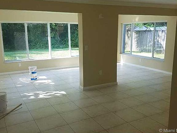 5th image of 21300 NE 24th Ct