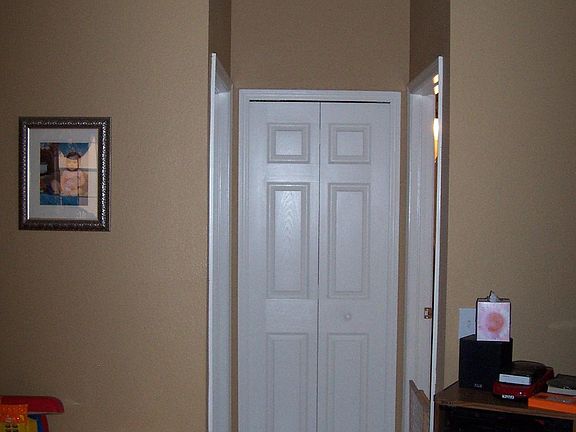 5th image of 917 Grand Canyon Dr