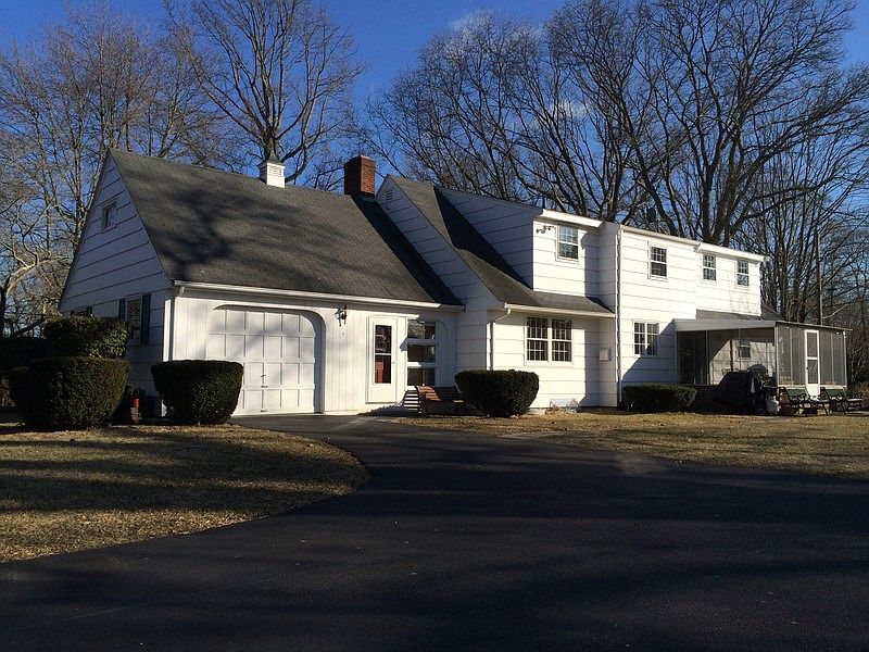 127 MAPLE AVENUE / OTIS