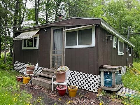 2nd image of 1229 County Road 135