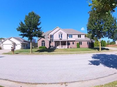 2555 Fox River CIRCLE, Waukesha, WI, 53189