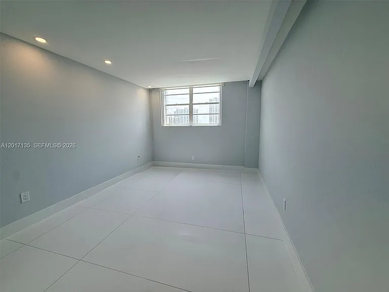 19390 Collins Ave #907 — Photo 6