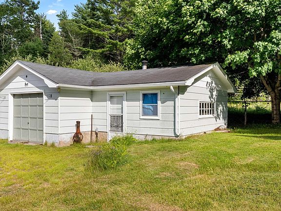 2nd image of 108 Middle River Rd