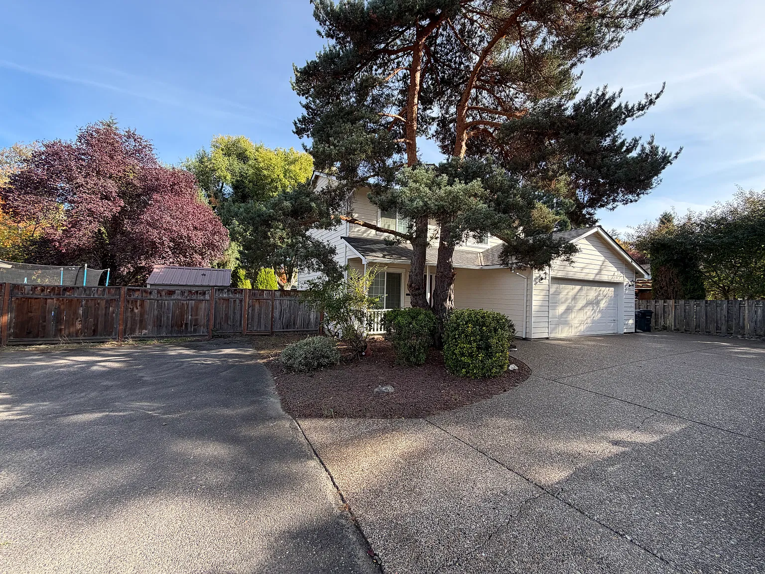3 bed, 2.5 bath, 1634 sqft, $2,650 — Photo 2