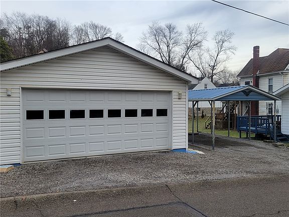 3rd image of 1232 E Brady St