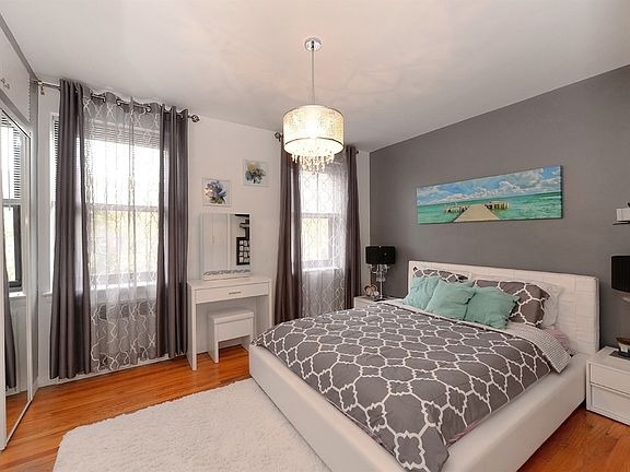 5th image of 14110 28th Ave #3B