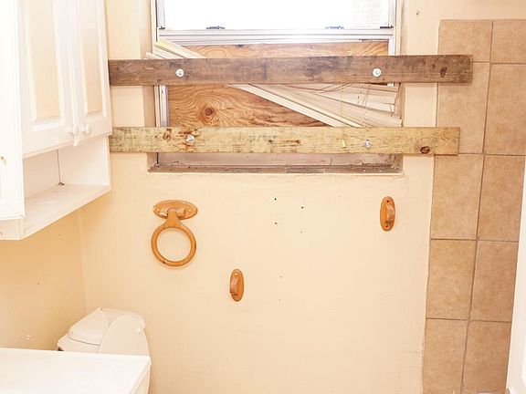 5th image of 5655 Hillman Dr