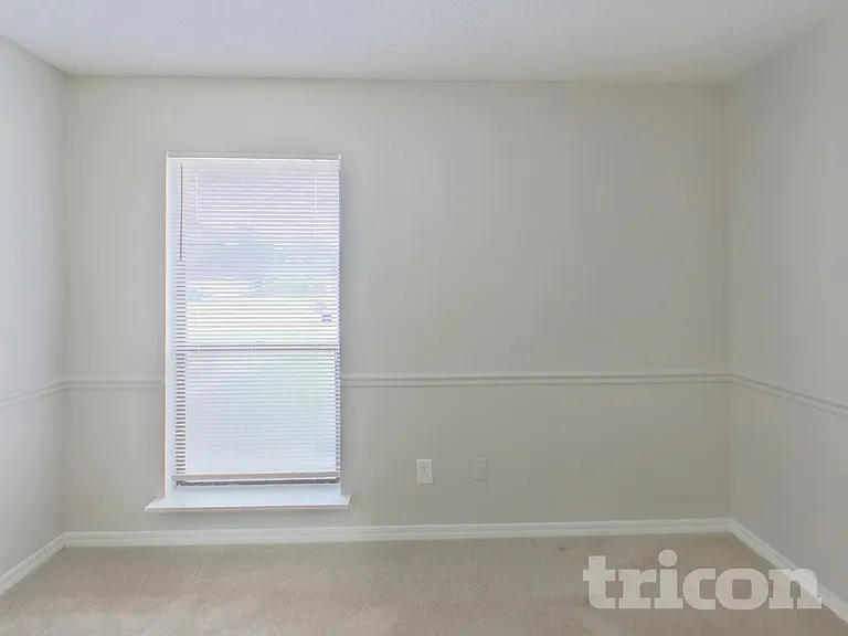 7091 Beechfern Ln S — Photo 10