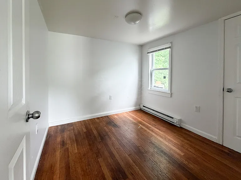 113 Spencer Ave — Photo 12