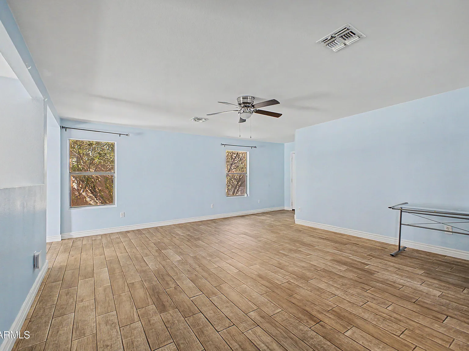 3 bed, 2.0 bath, 1518 sqft, $2,000 — Photo 4