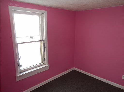 5th image of 78 Wood St