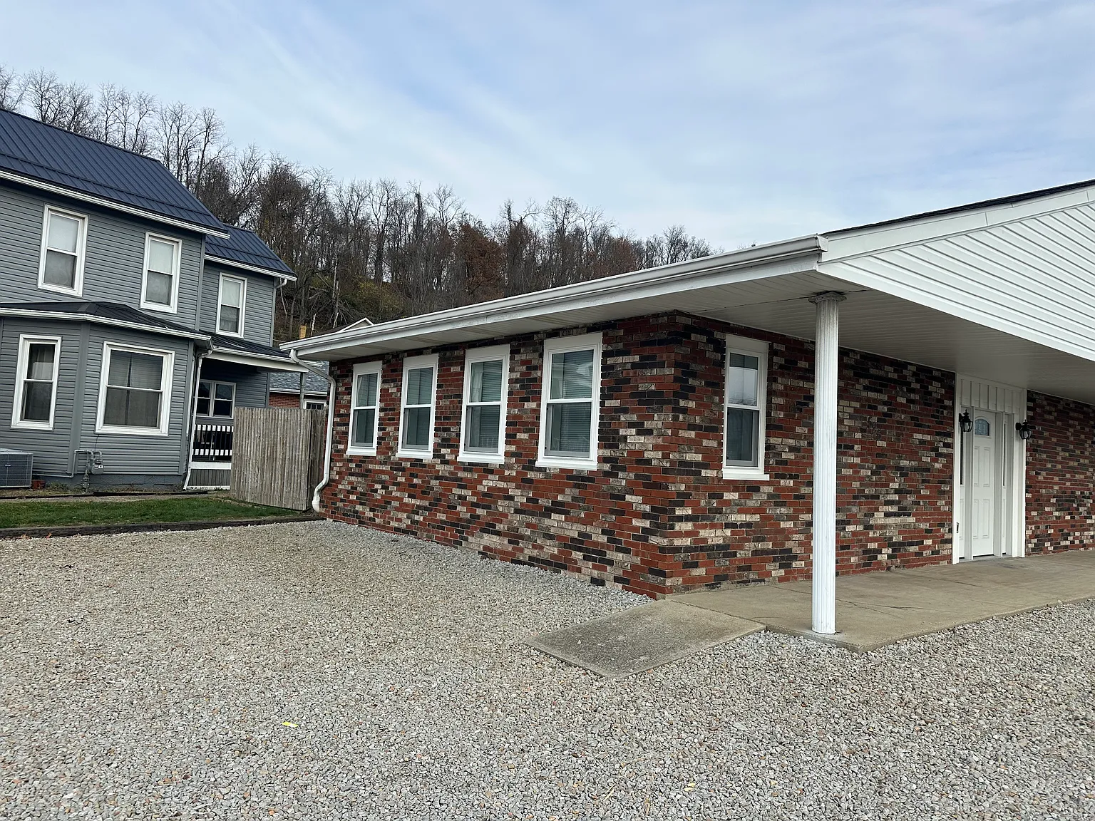 3 bed, 1300 sqft, $950 — Photo 1