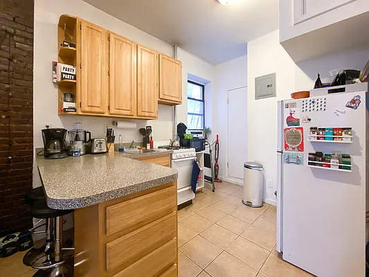 Rented by Compass | media 23