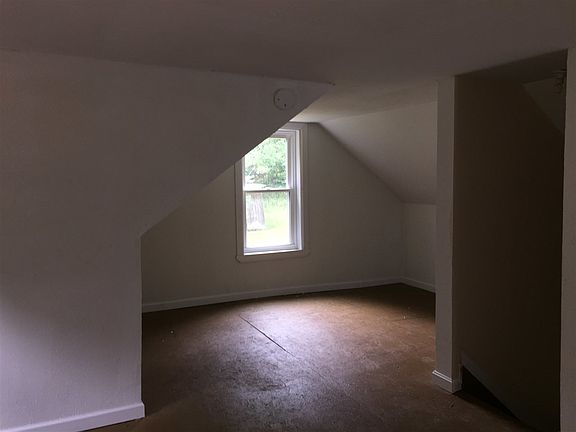 5th image of 534 Blankenship Holw