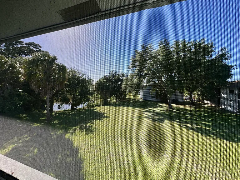 4773 Arjaro Dr — Photo 23