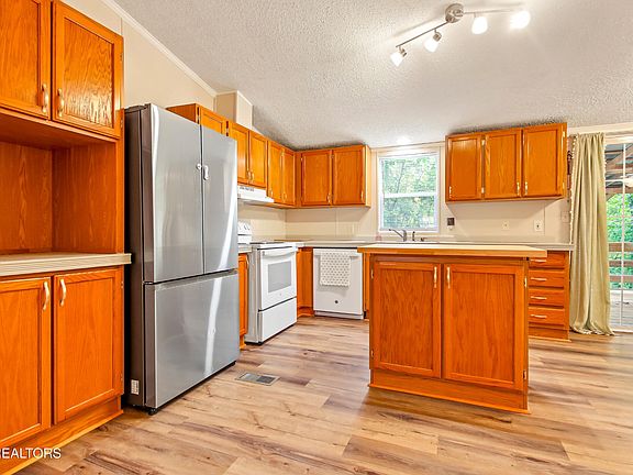 3rd image of 5308 McNutt Rd