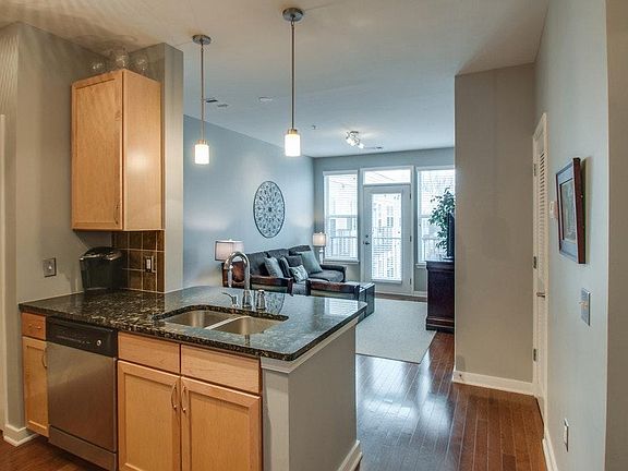 4th image of 3000 Vanderbilt Pl APT 208