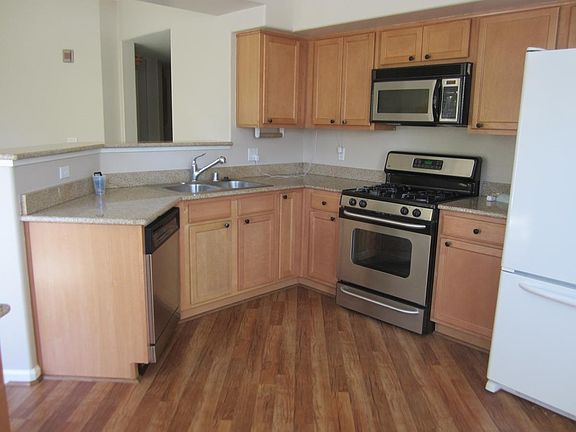 5th image of 217 Vessona Cir