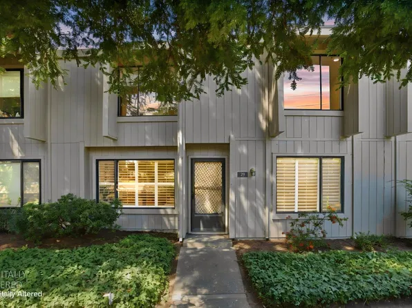 29 Adelphi Ct, Sacramento, CA 95825