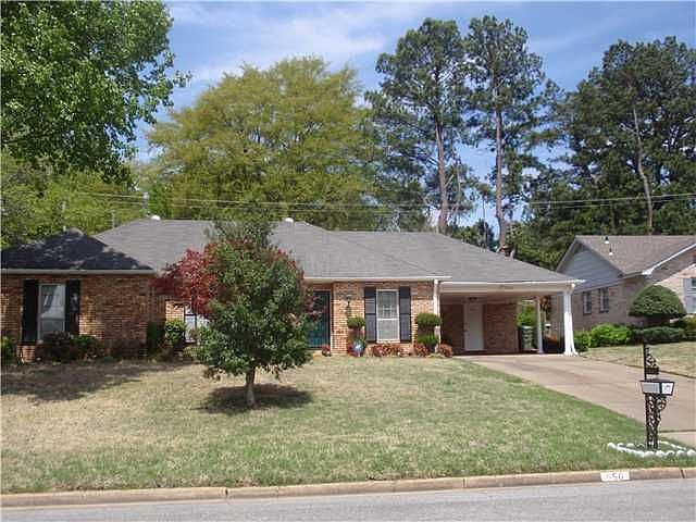 1st image of 556 Whiteville Ave