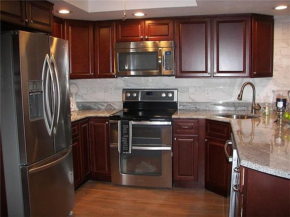 3rd image of 1003 S Bayshore Blvd Unit 203