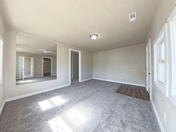 4th image of 410 N 2nd St