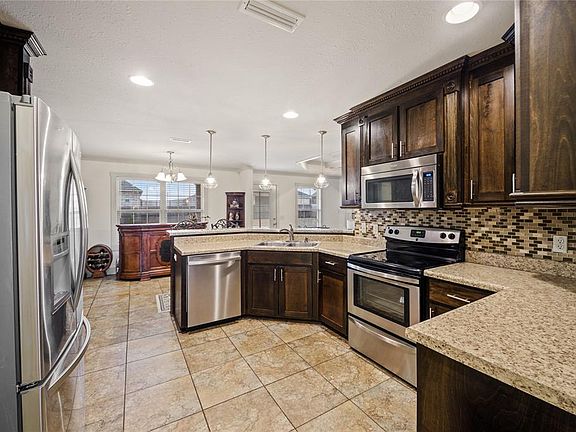 5th image of 118 Tumbleweed Dr