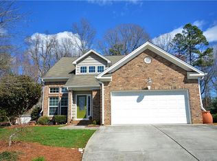 2106 Ventura Ct, Greensboro, NC 27406