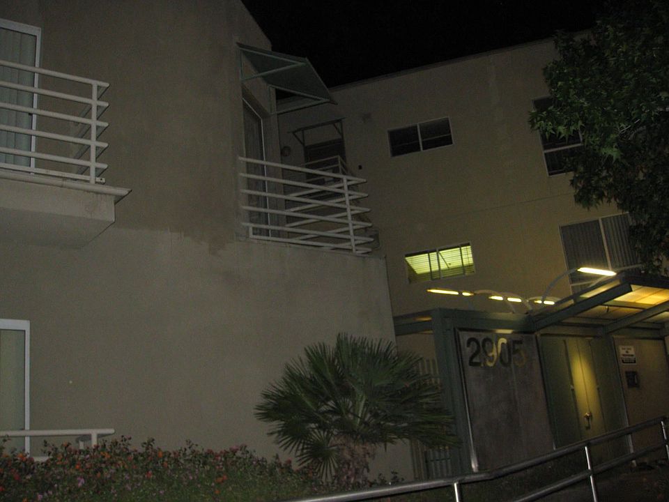 2nd image of 2905 Montrose Ave APT 221