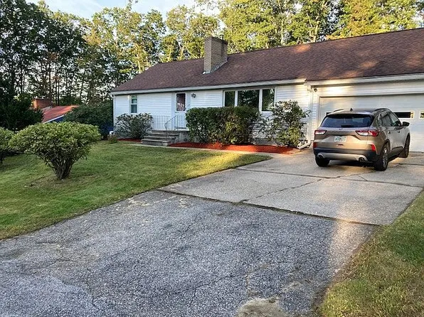 109 Skyview Rd, Manchester, NH 03104