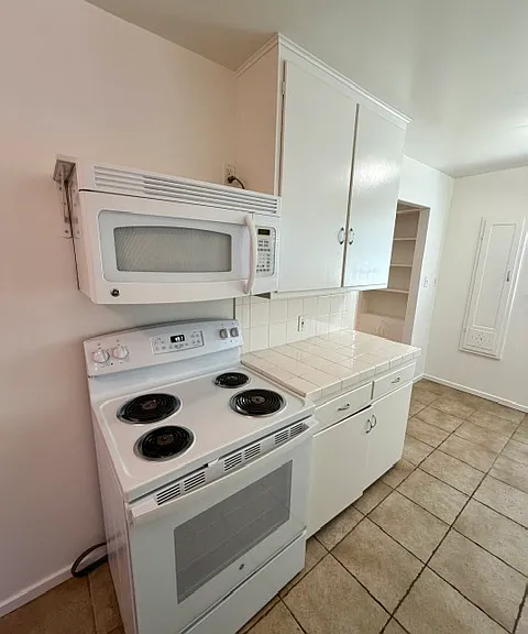 2040 Wellesley St #2040 — Photo 14