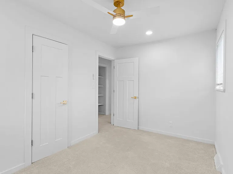 1605 Barbara Dr — Photo 8