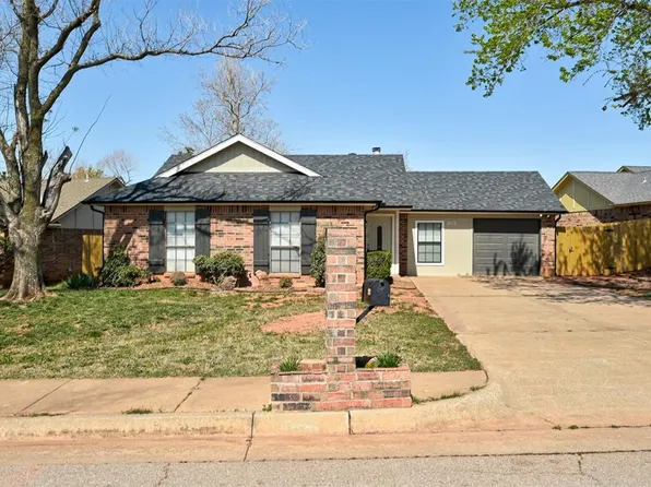 2113 Silver Fox Dr, Edmond, OK 73003