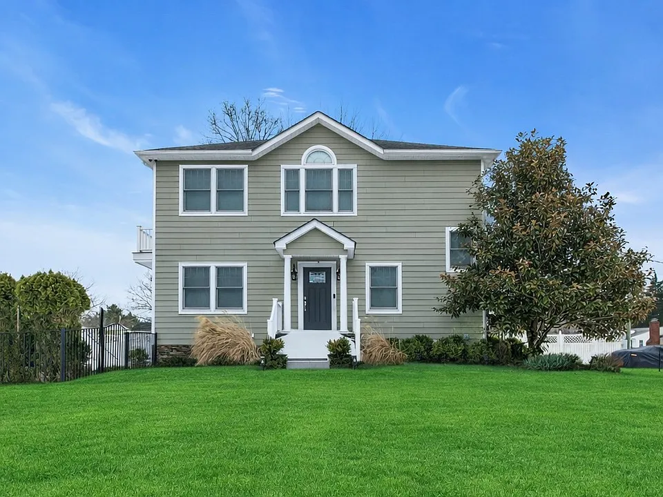300 Fiddler Ln