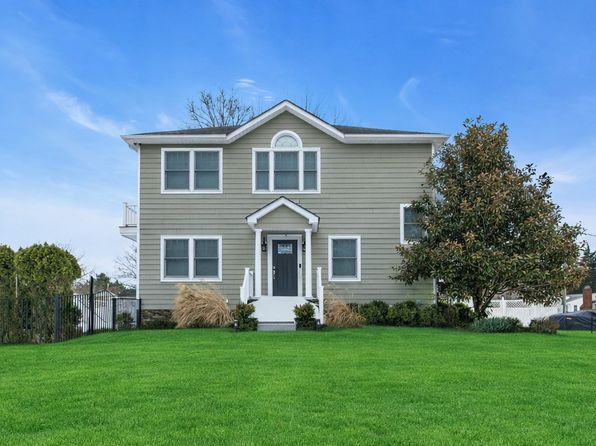 300 Fiddler Ln