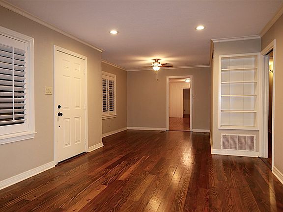 3rd image of 1006 Lincoln Dr