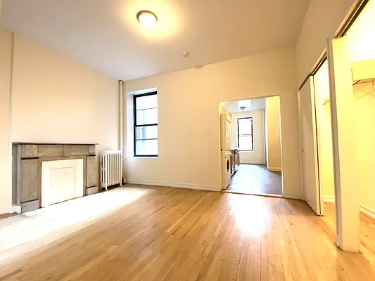 Rented by Compass | media 24