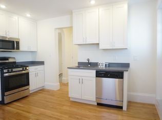 1 Walnut Ter #3, Newtonville, MA 02460