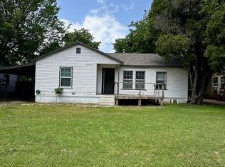 205 Hallvale Dr, White Settlement, TX 76108