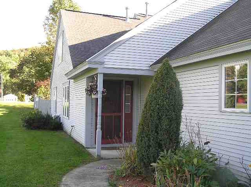 3rd image of 49 GILBERT Street