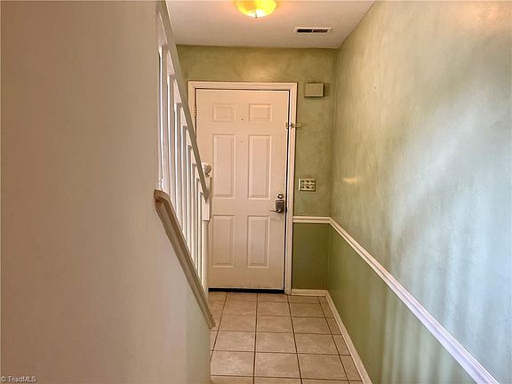 4th image of 5017 Lawndale Dr APT E