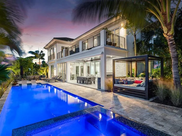 924 Evergreen Dr., Delray Beach, FL 33483