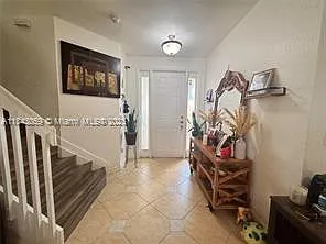 4 bed, 2.5 bath, 2155 sqft, $4,200 — Photo 3