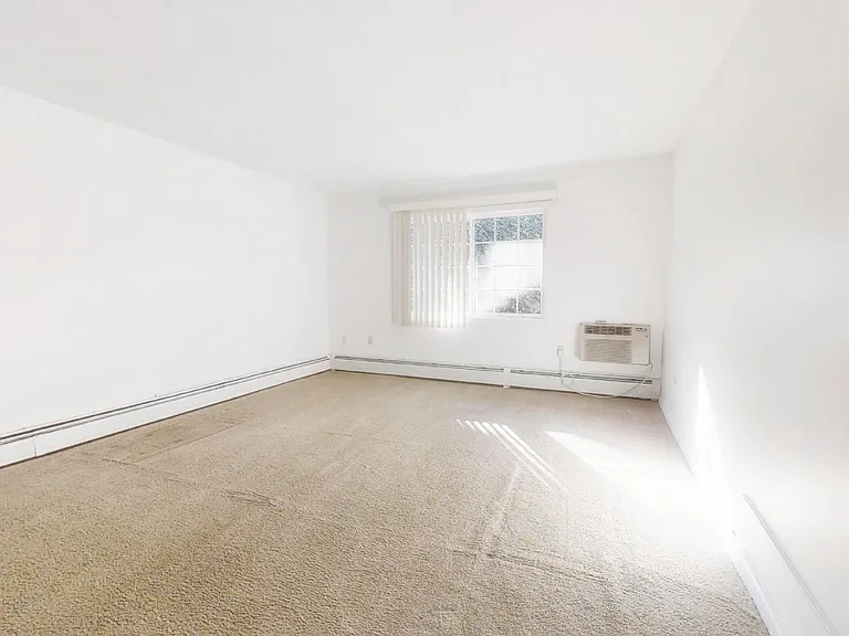521 Smithfield Rd #206 — Photo 5