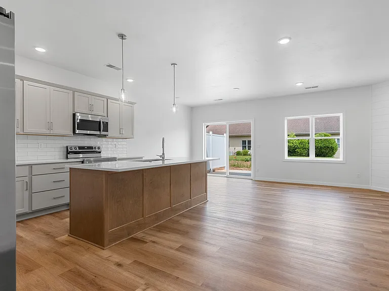 2718 Saffron Pl — Photo 7