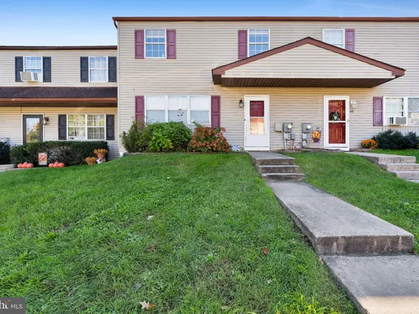 69 Pennypacker Dr, Schwenksville, PA 19473