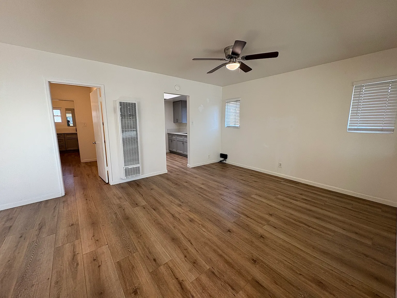 2 bed, 1028 sqft, $3,500 — Photo 4